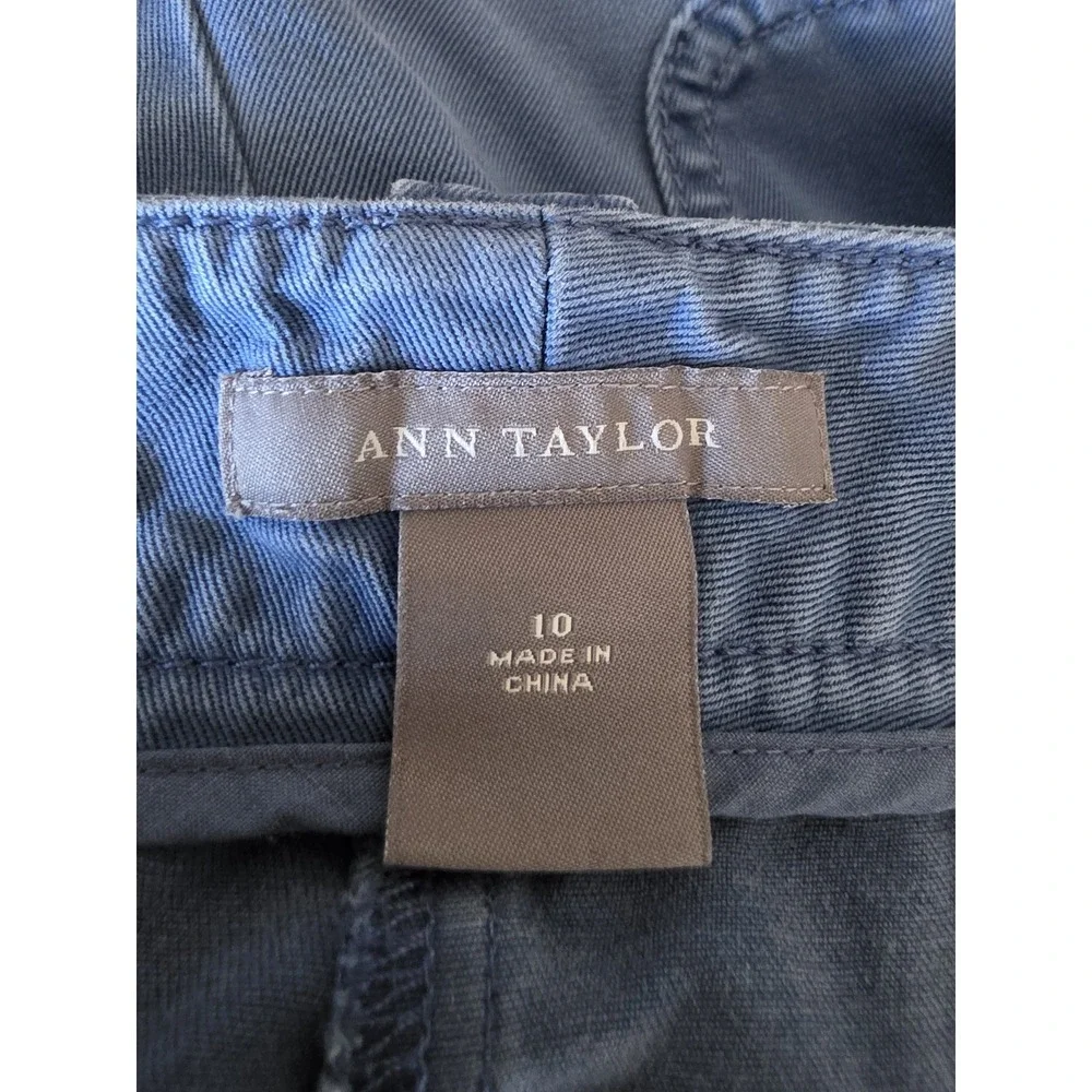 Ann Taylor Shorts Size 10 Blue Solid Classic Casual Women Bermuda Chino